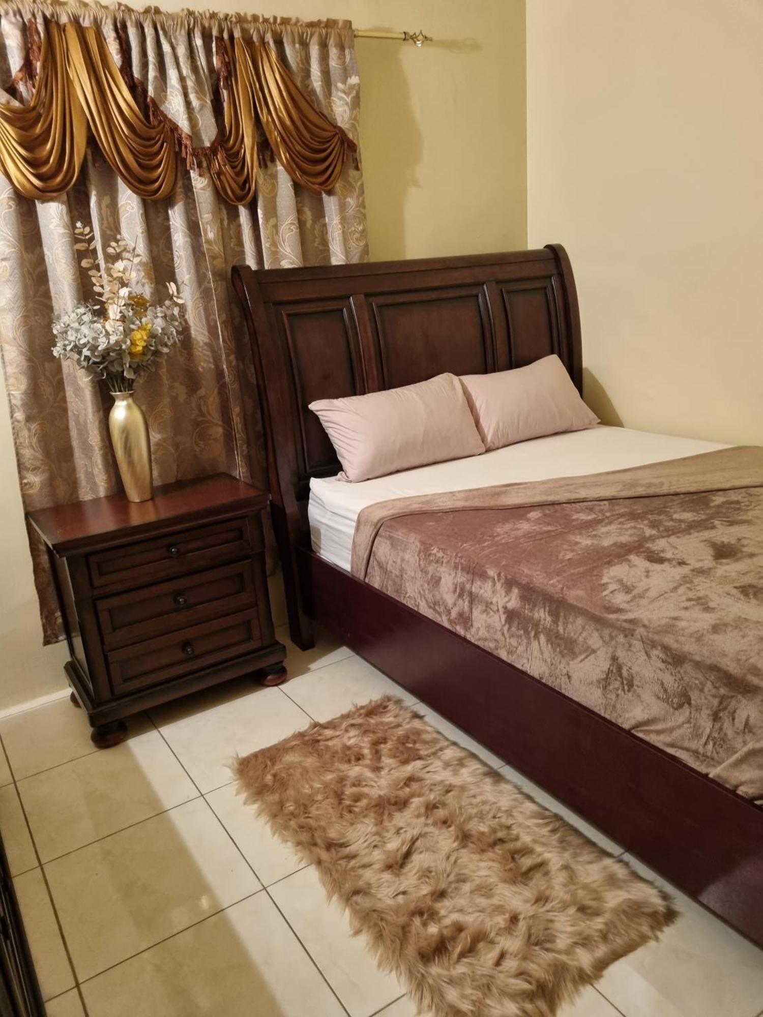 Вилла Charming 2-Bed House In Portmore Gated Community Экстерьер фото